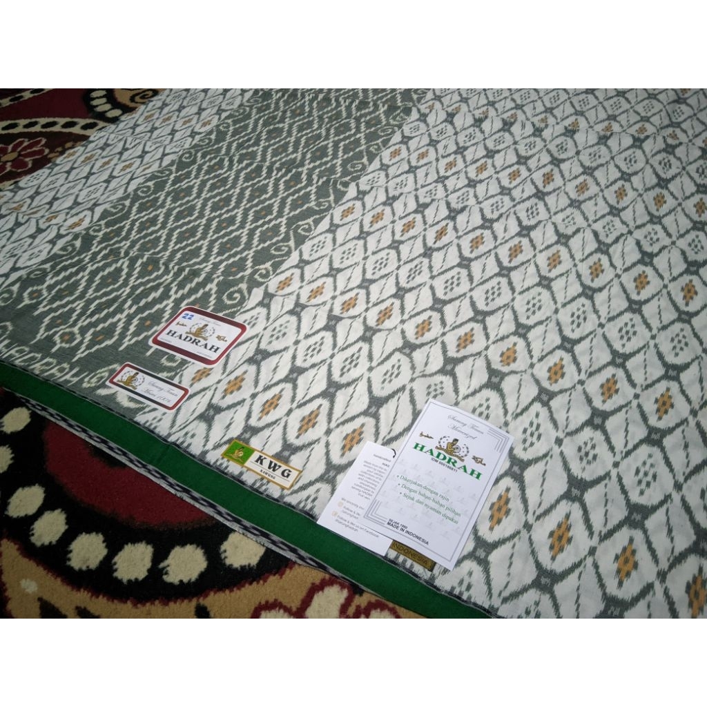 SARUNG HADRAH KWG MESRES SARUNG TENUN