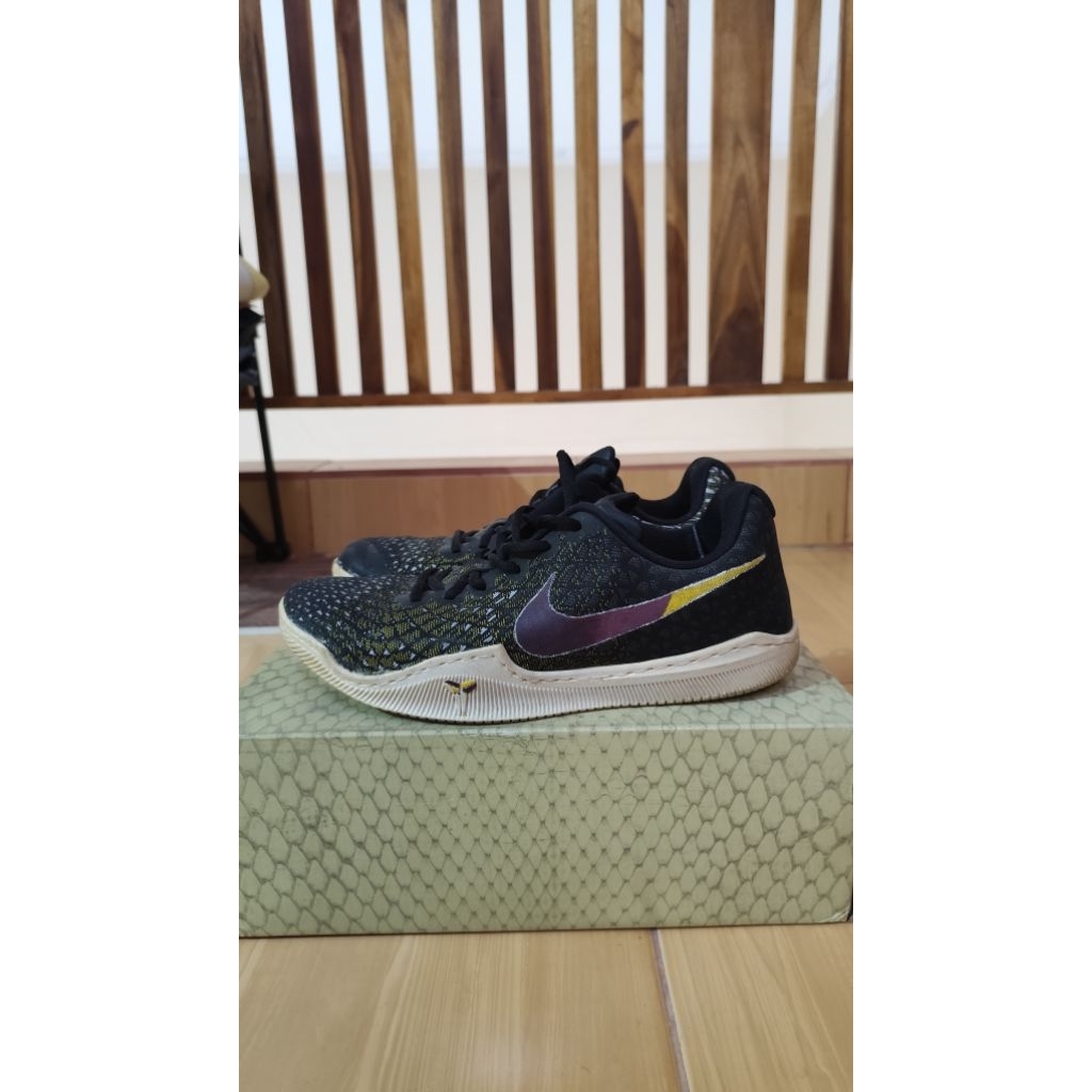 Sepatu Basket Nike Mamba Instinct