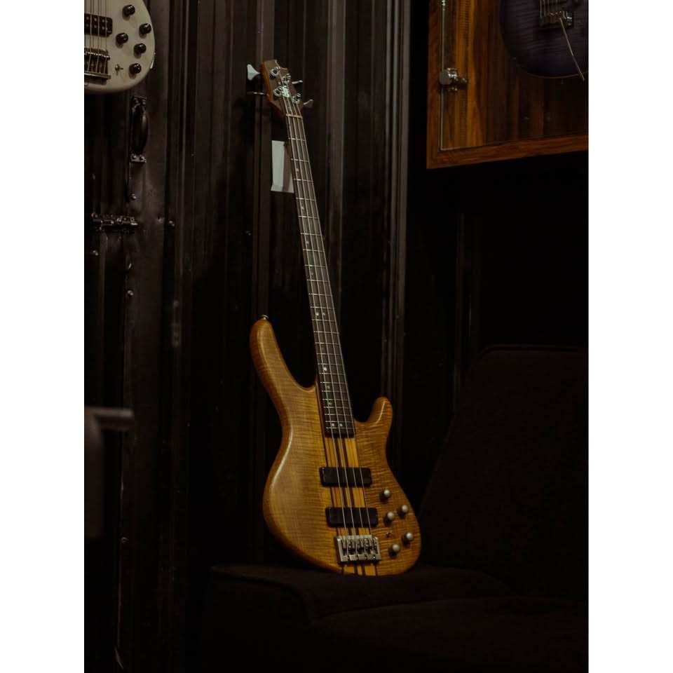 Bass Cort A4 Artisan Open Pore Mahogany Active Pickup Original