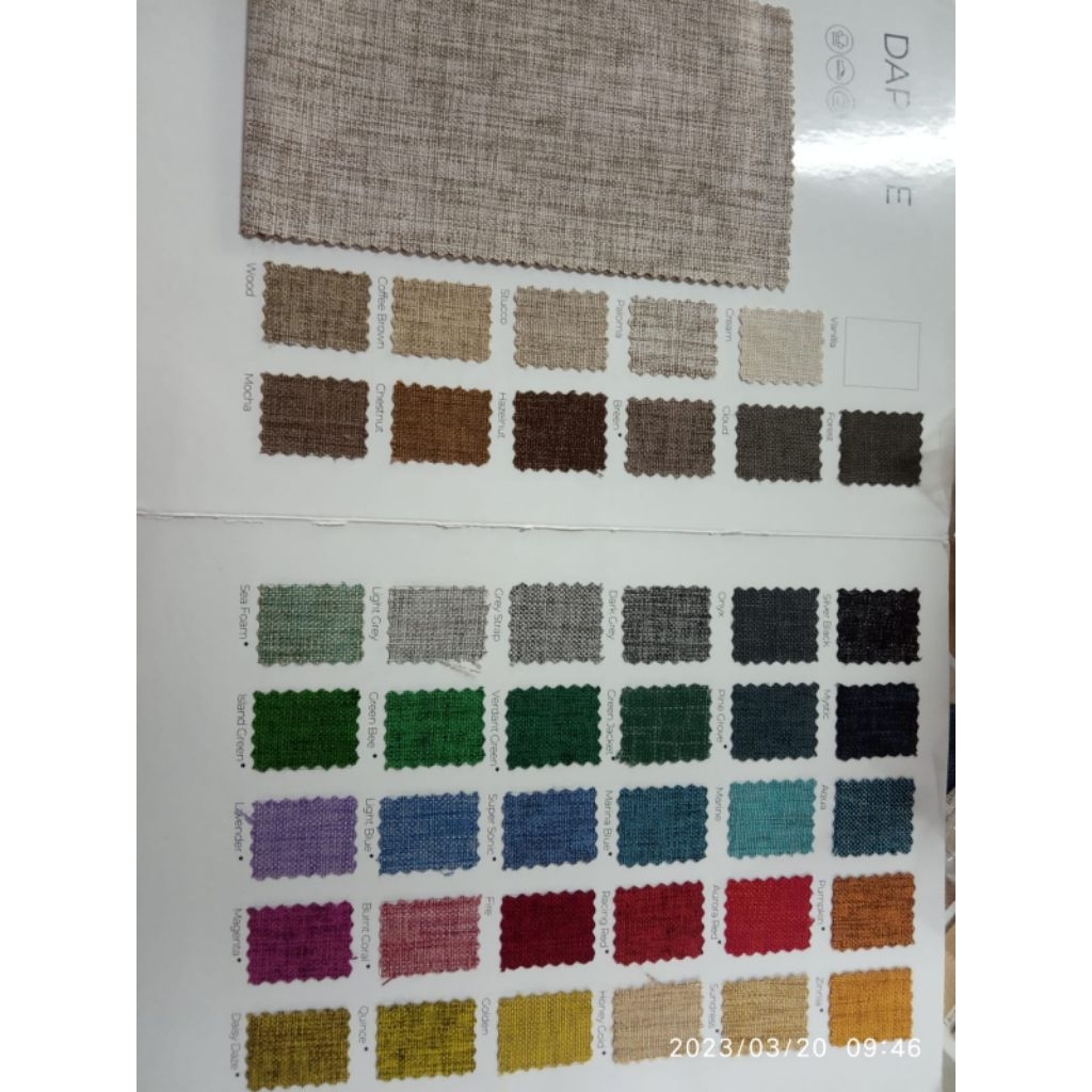 Sarung bantal kain Daphnie