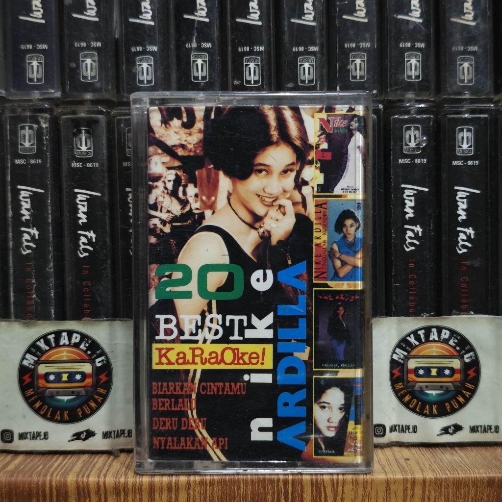 Kaset - Nike Ardilla - 20 Best Karaoke - Kaset Pita - Radio Tape - Radio - Pemutar Kaset - Retro - C