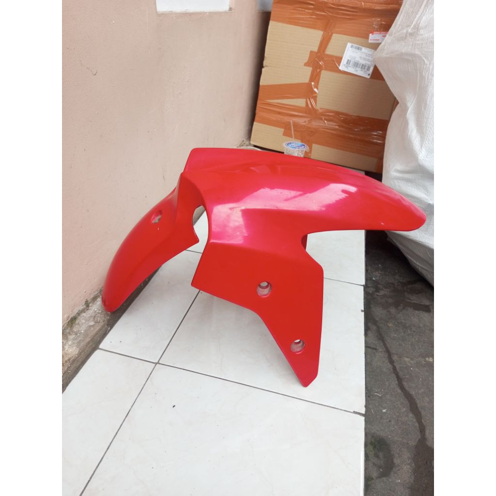 spakbor /slebor depan Kawasaki ninja 250 Karbu 35004-0079 merah original copotan