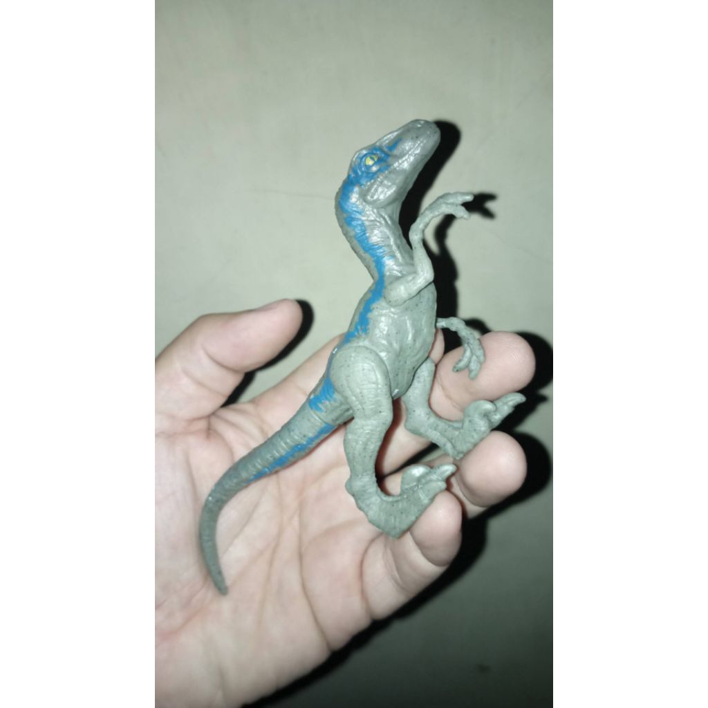 mini figure dinosaurus velociraptor blue jurassic world
