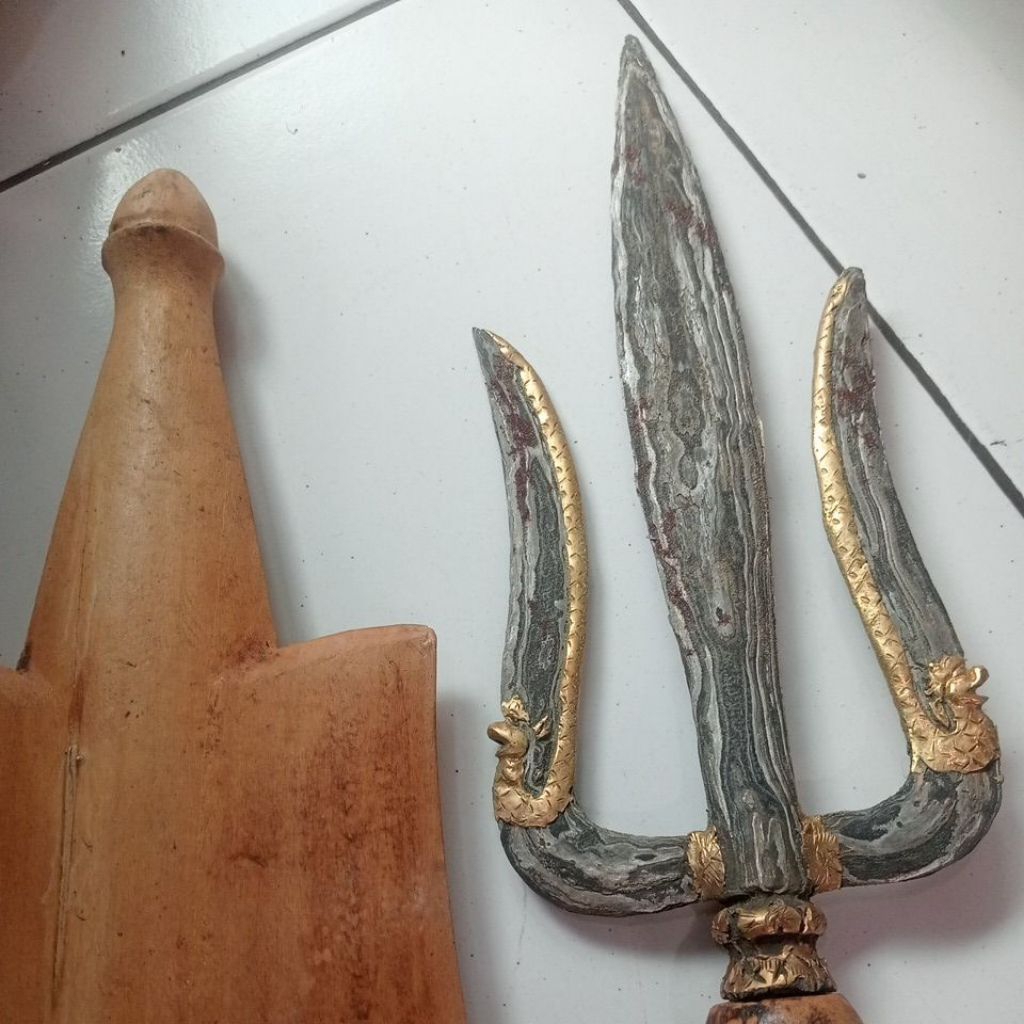 tombak trisula naga kembar kinatah kuningan