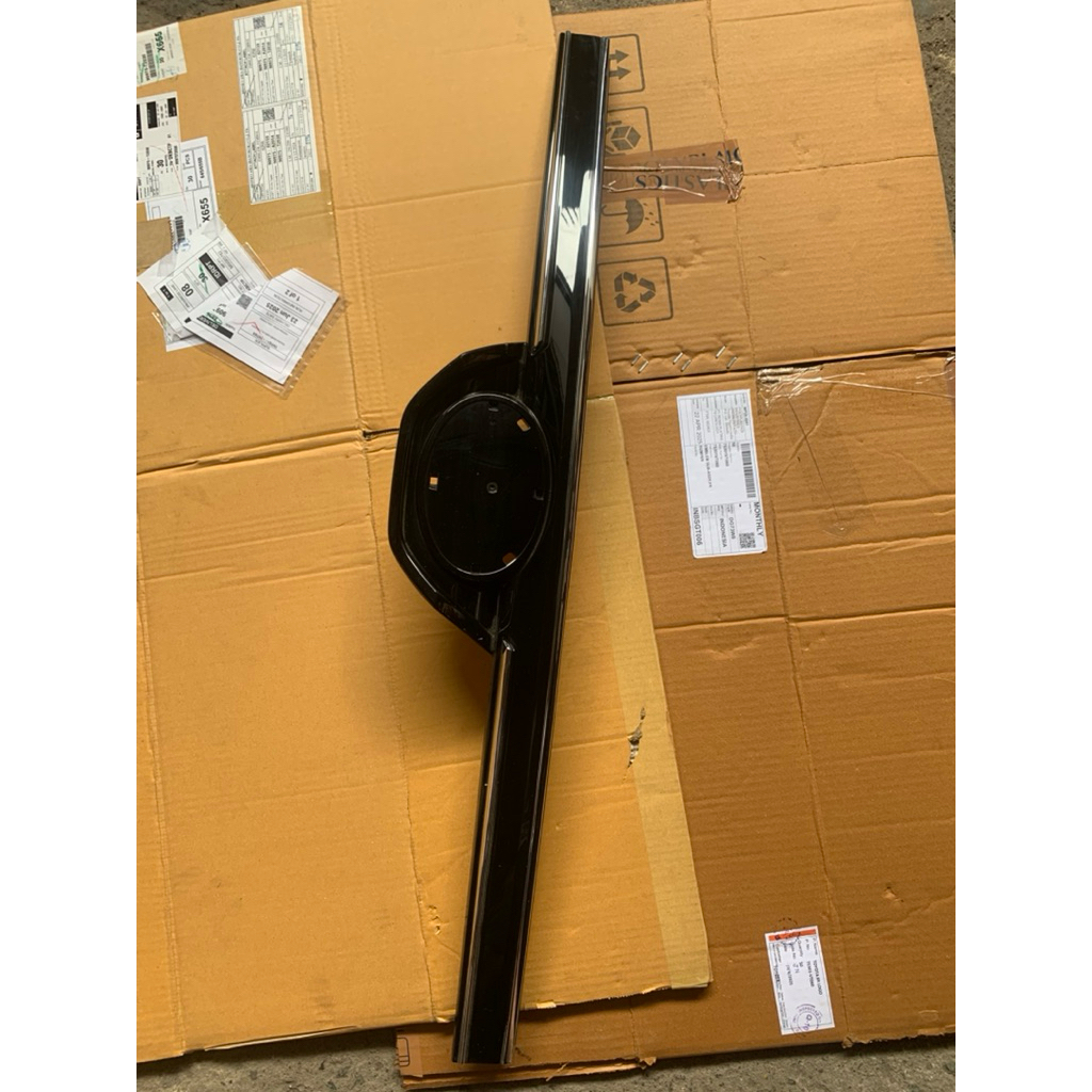 LIS BEMPER DEPAN AVANZA 2022 ORIGINAL