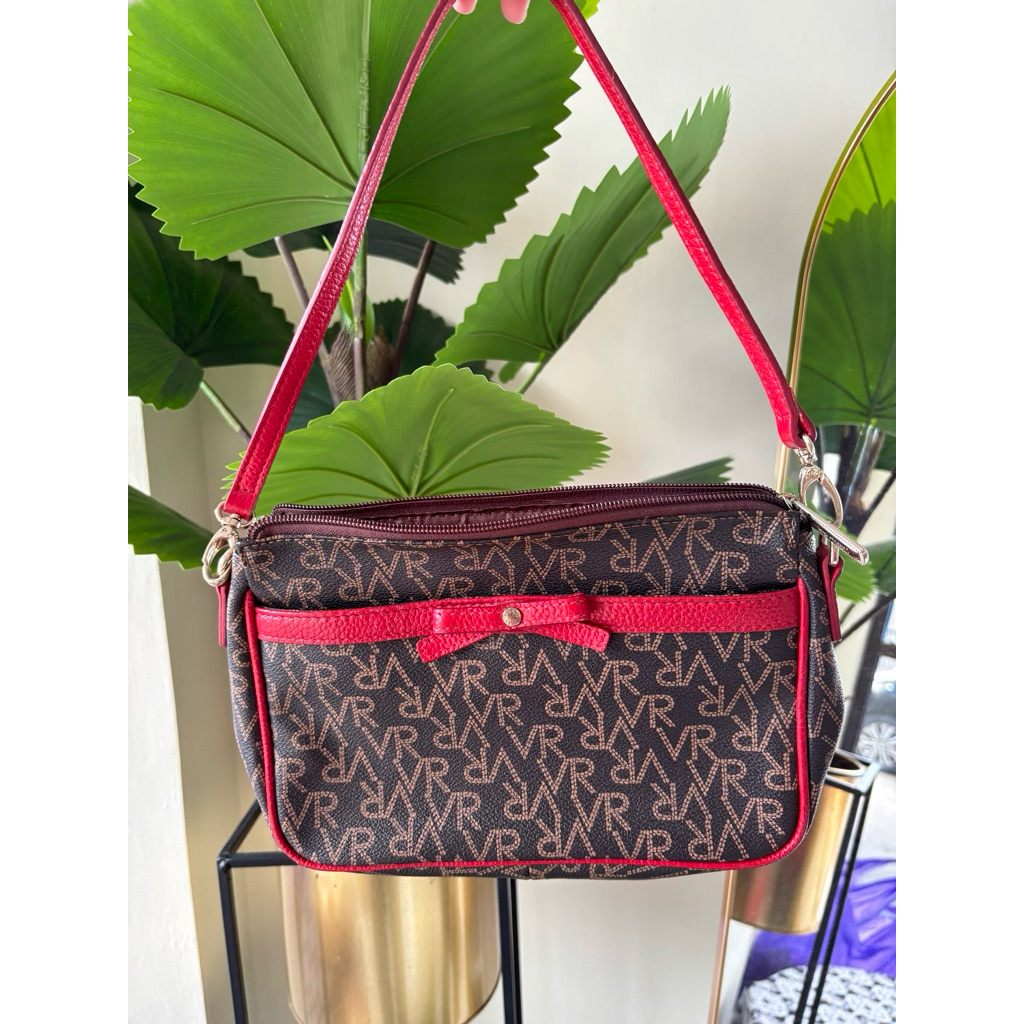 preloved shoulder bag (valentino rudy)