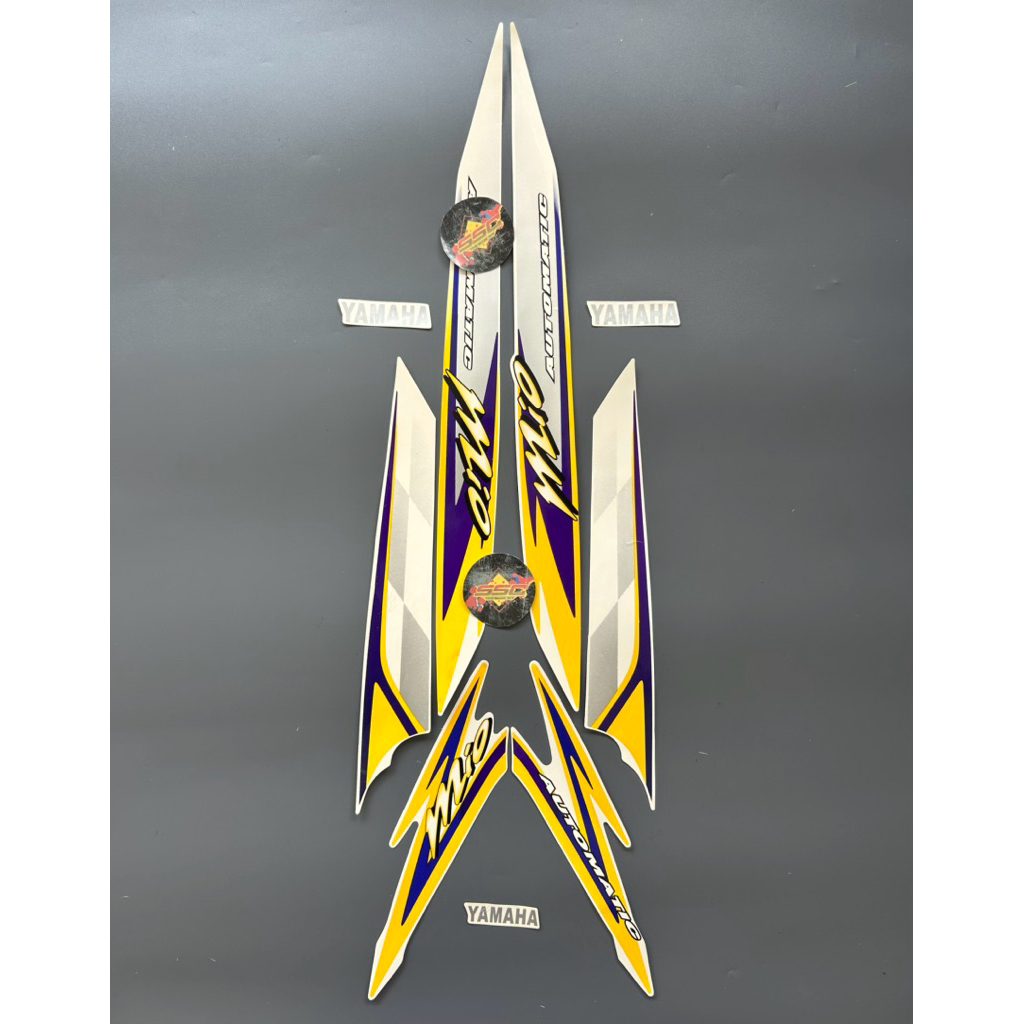 STRIPING STIKER MIO SPORTY 5TL BENDERA 2004 PUTIH