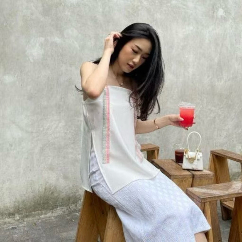 byeol x avgal white top