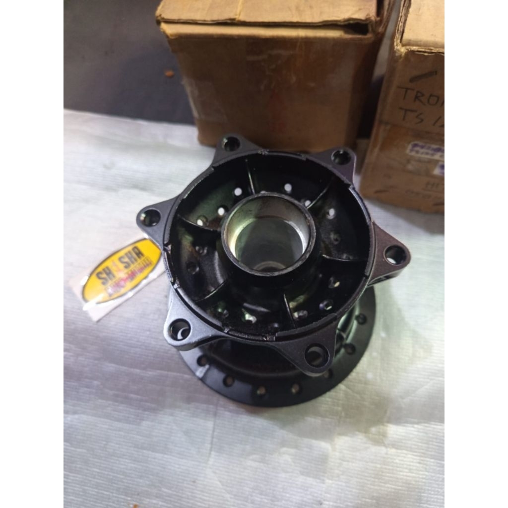 Tromol Teromol Roda Belakang Suzuki TS 125 Ts125 Original SGP Japan 64110-48700