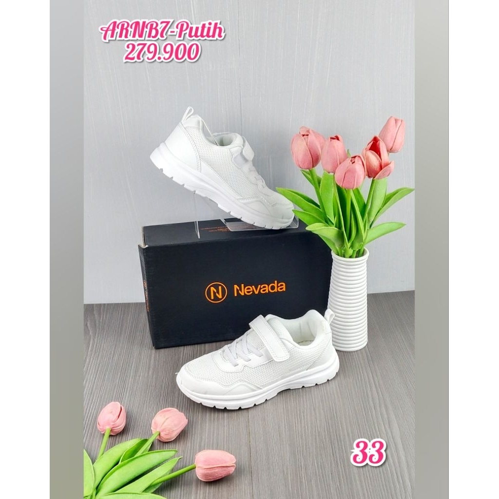 SIZE 33 ‼️ SEPATU SNEAKERS NEVADA PUTIH