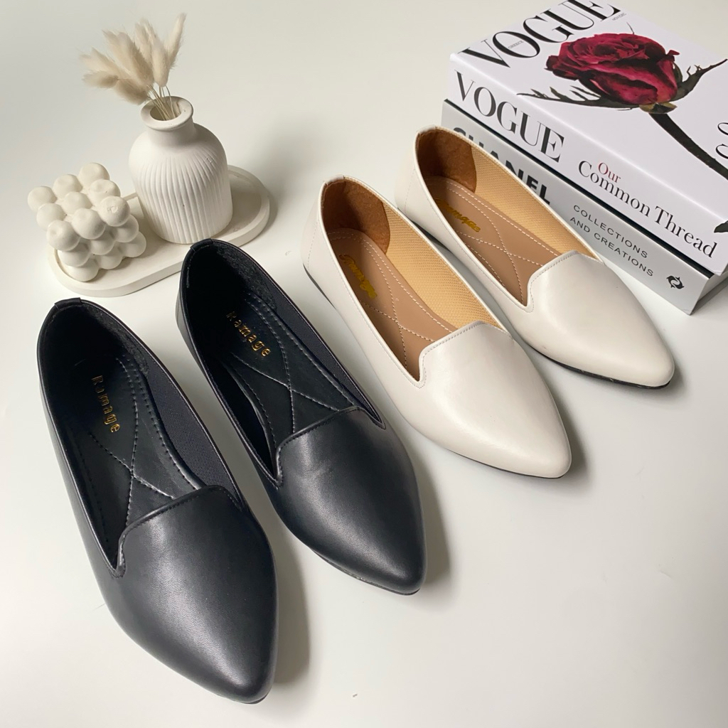 SEPATU FLAT SHOES WANITA HITAM DAN PUTIH POLOS SOL KARET LENTUR TIDAK LICIN