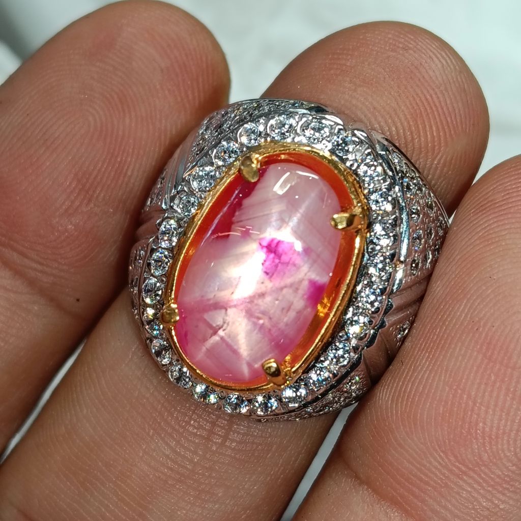 Ruby Burma belang Koi windusara