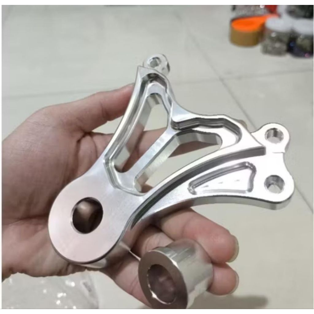 BREKET KALIPER 2 PISTON NINJA BELAKANG BREKET KALIPER IMPORT BELAKANG NINJA 2P LOGO