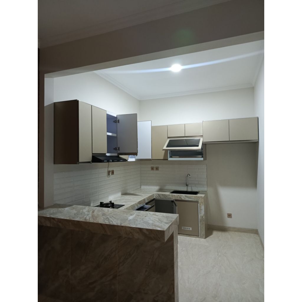 kitchenset atas dan bawah type pintu edging