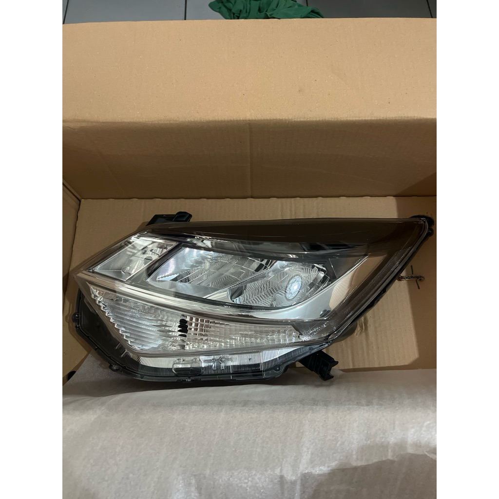 LAMPU BESAR / LAMPU DEPAN / HEADLAMP 81170-BZ450 / 81130-BZ450 Toyota Calya Daihatsu Sigra Facelift