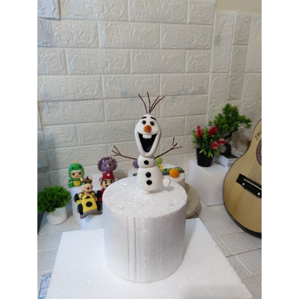 Olaf topper kue ulang tahun fondant
