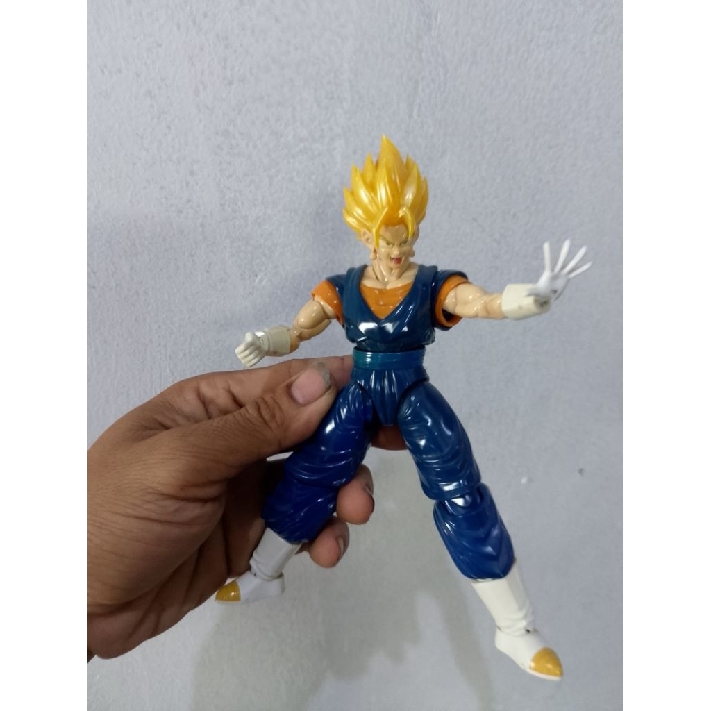 figure rise standard goku bandai