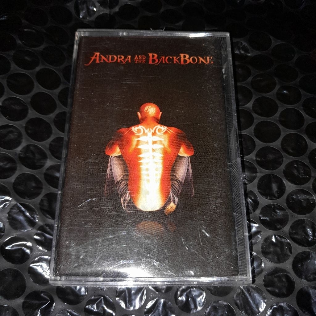 kaset andra and the backbone s/t