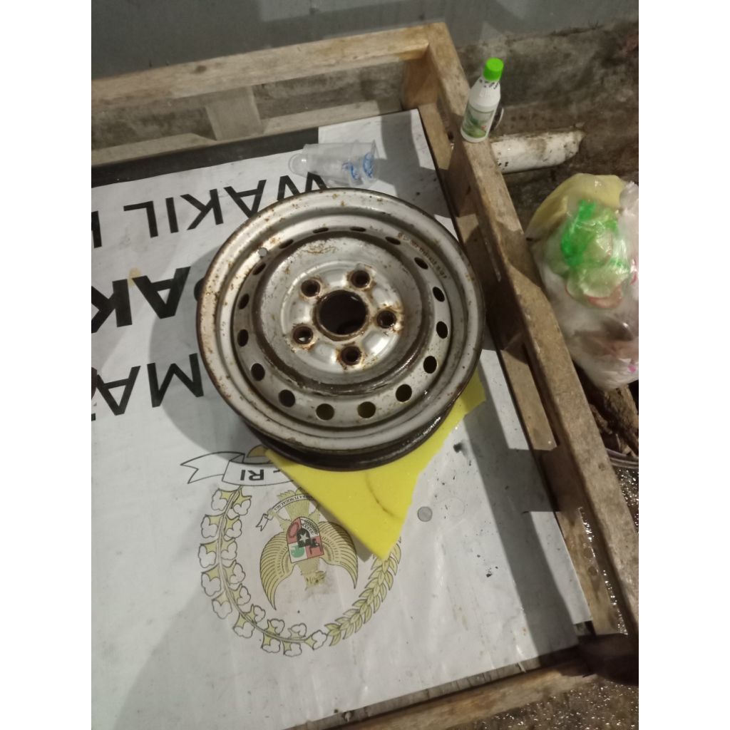 velg mobil ring 13 satuan