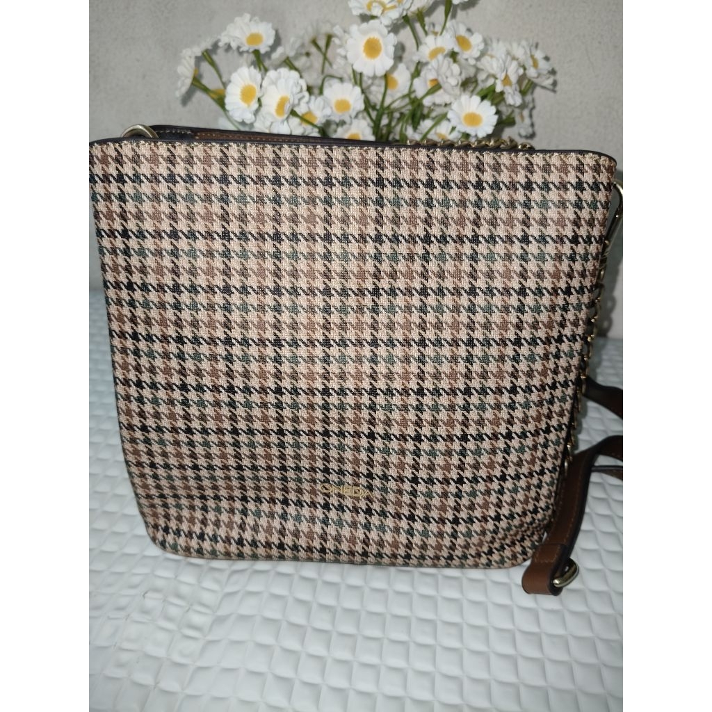 preloved tas selempang merk oneda