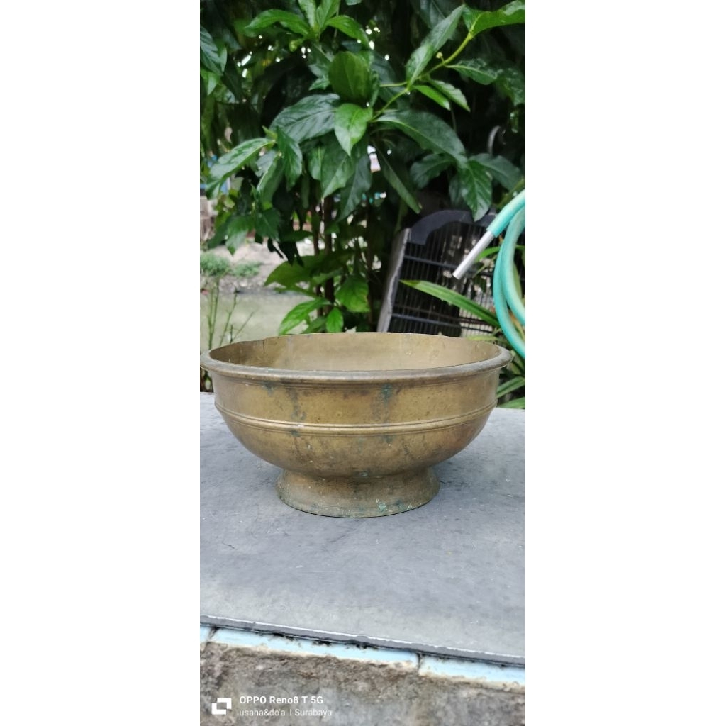 Bokor Kuningan lawas tebal