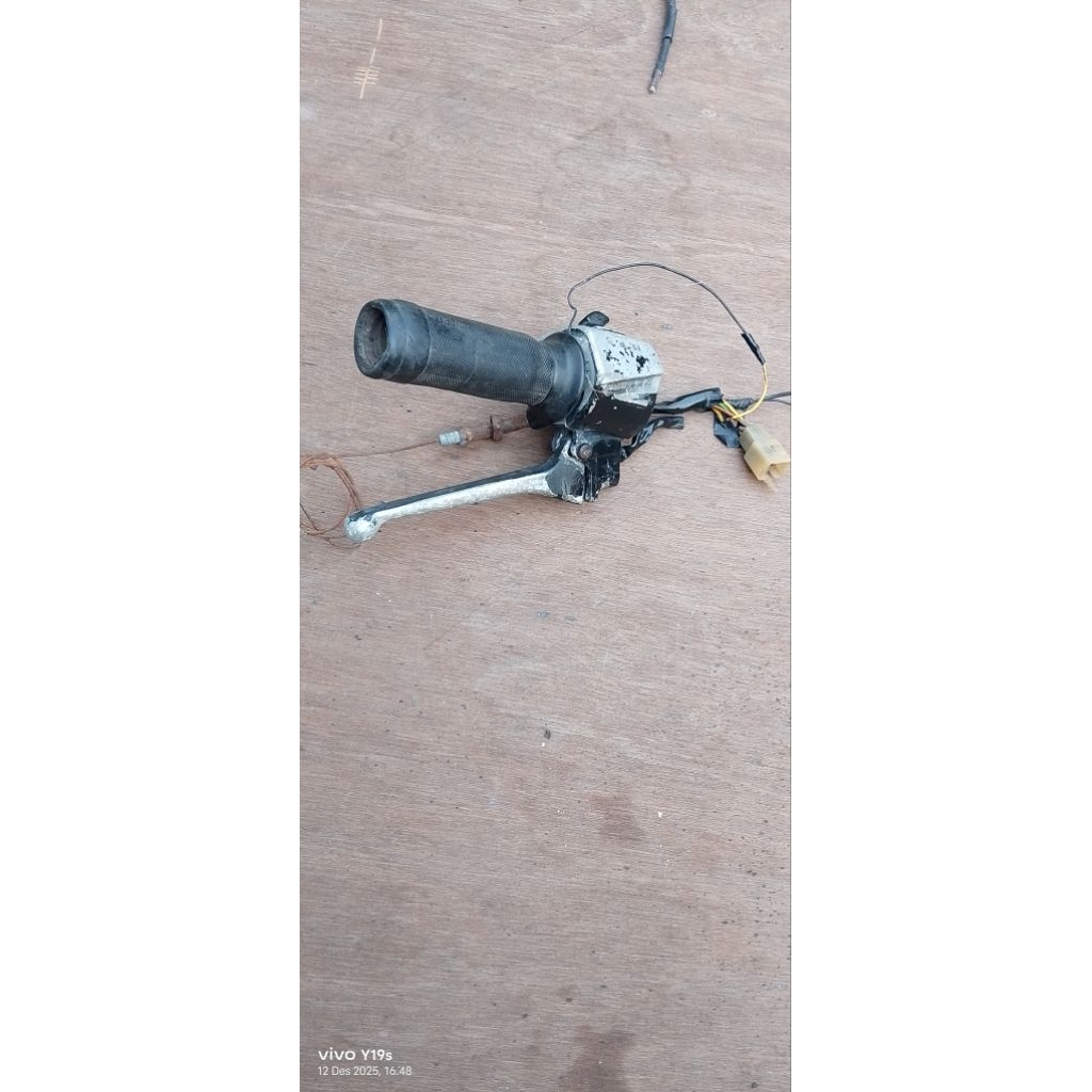 Holder Kanan Astrea Grand Original Copotan Motor