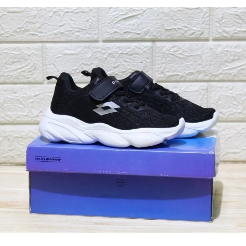 SEPATU ANAK LOTTO HITAM ORIGINAL