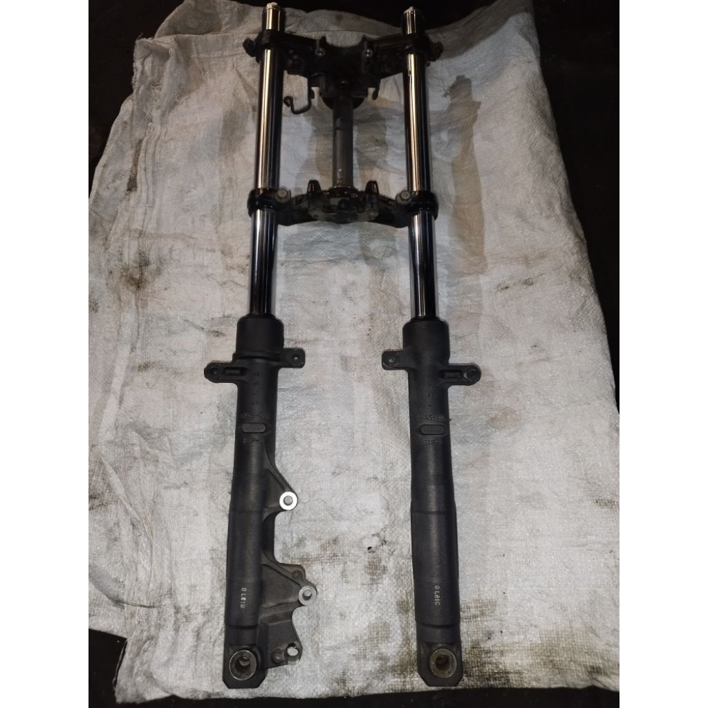 shockbreaker shock depan set segitiga Honda CBR LED 150 V3 tipe ABS 2019