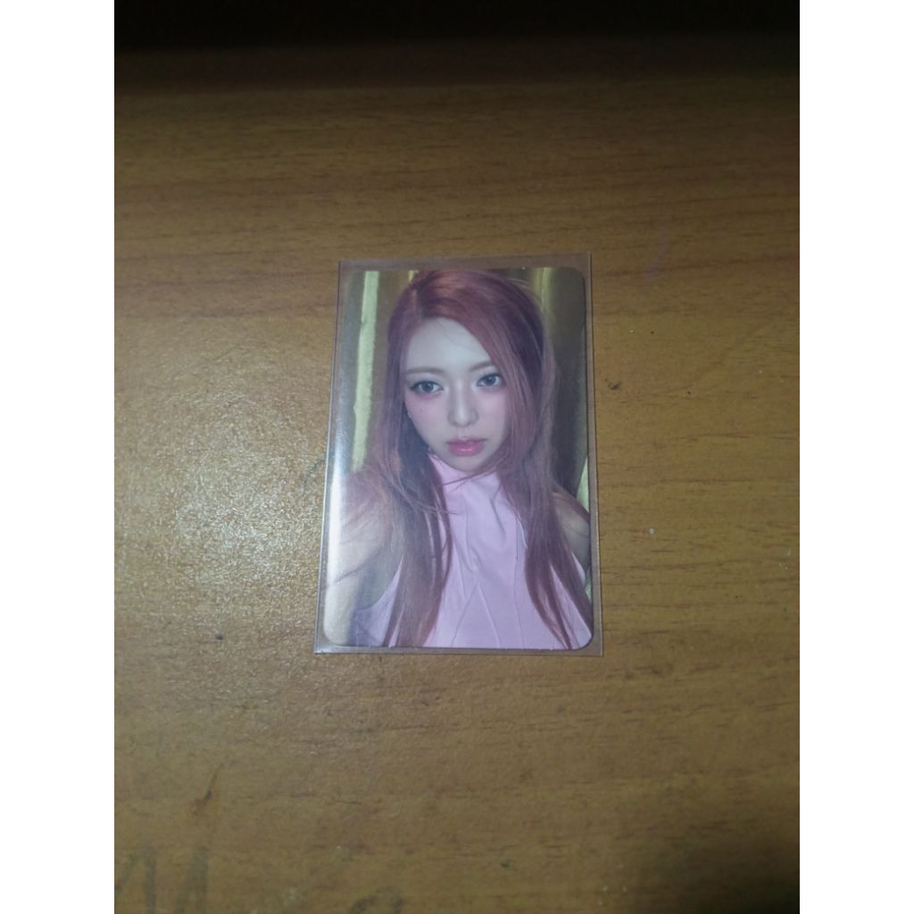 PHOTOCARD YUNA MELAMUN GIRLS WILL BEE GIRLS
