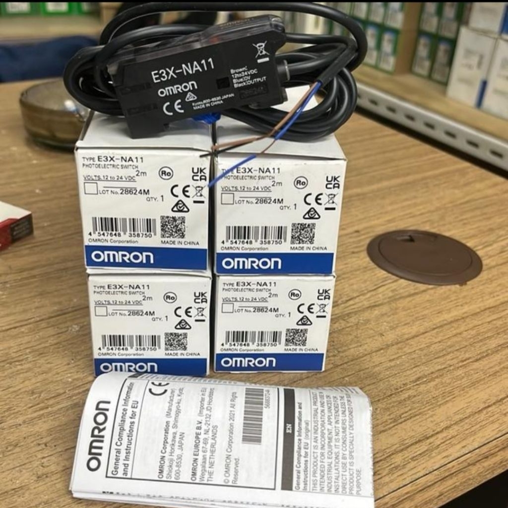 PHOTOELECTRIC SWITCH OMRON E3X-NA11/E3X-NA11 OMRON ORIGINAL