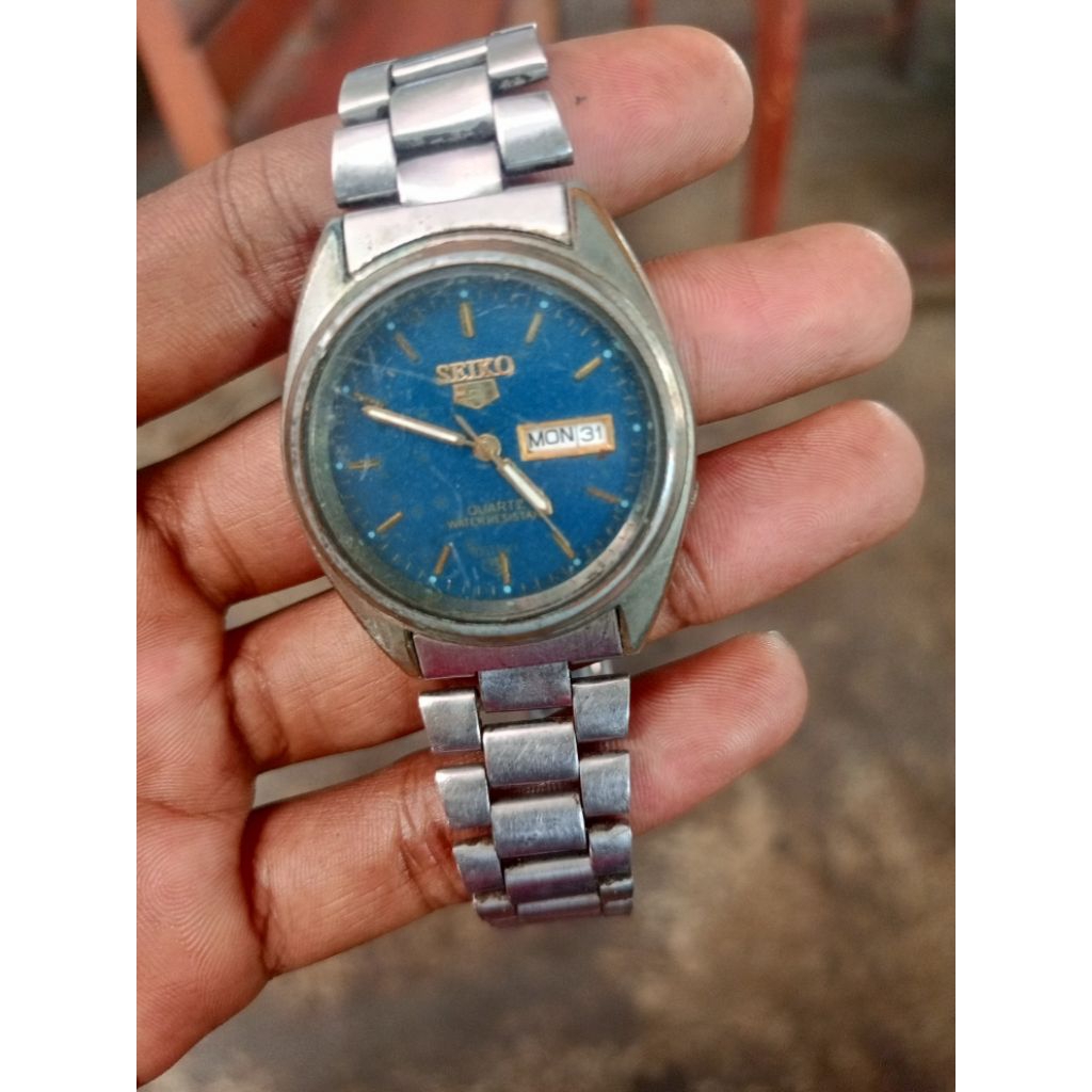 Seiko 5 quartz