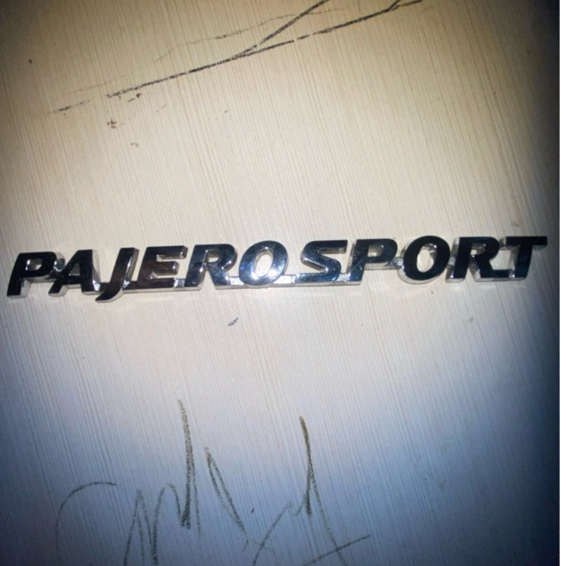 emblem tulisan pajero sport PAJERO SPORT mitsubishi original 100%