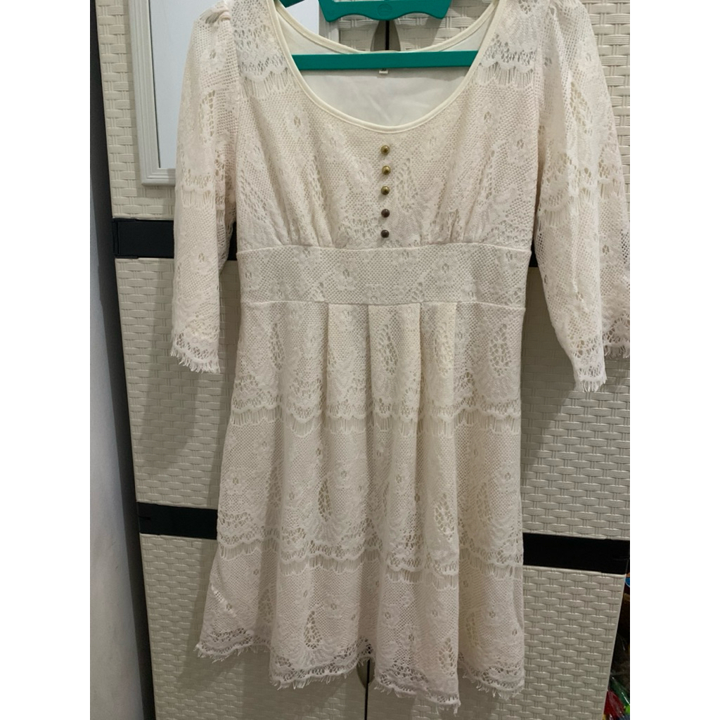 Dress cantik ala noni