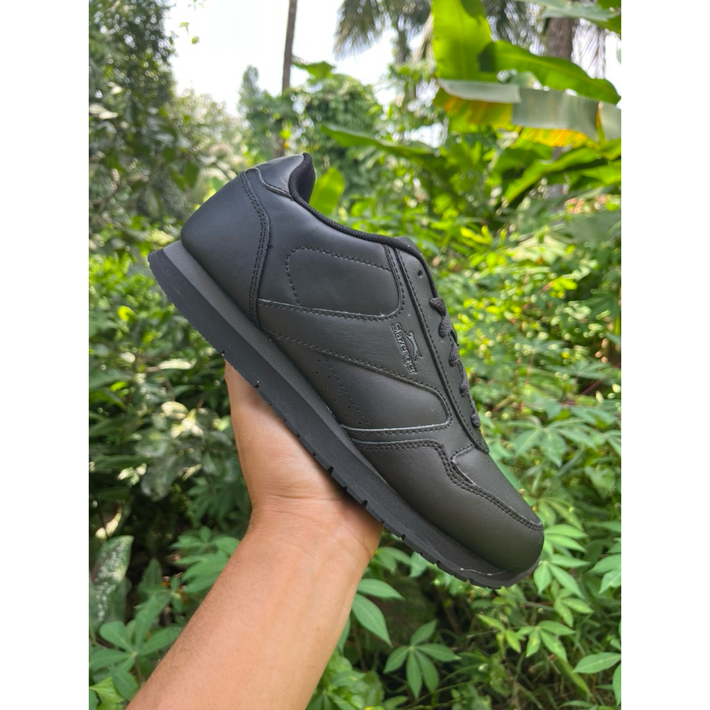 Sepatu Slazenger Original Fullblack Size 41.5
