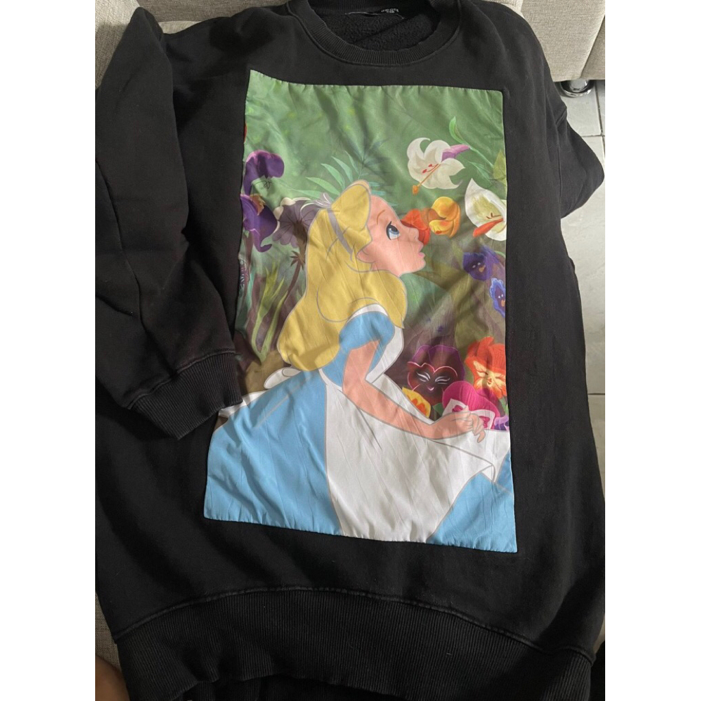 preloved crewneck disney princess