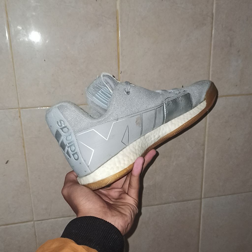 sepatu second adinda harden vol 3 size 42