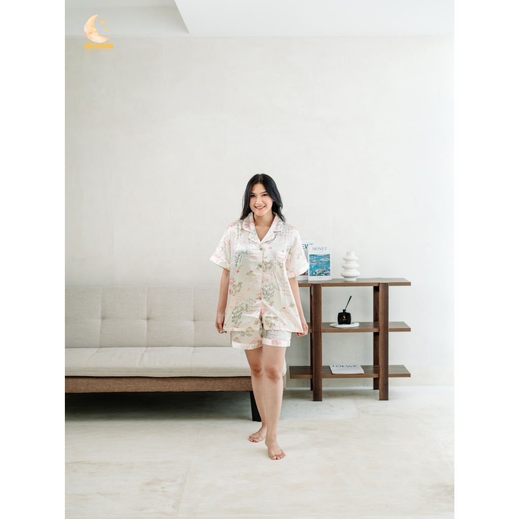 Devmio Baju Tidur Wanita Dewasa 2178 Bahan Satin Premium Adem Warna Putih Baju Pendek & Celana Pende