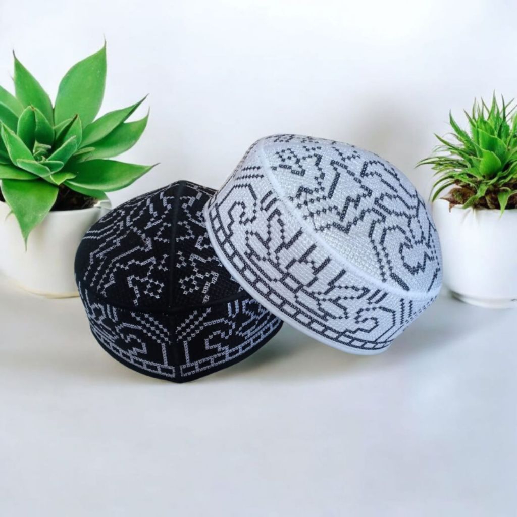 Peci kopiah songkok Pakistan motif, dasar hitam motif putih, dasar putih motif hitam
