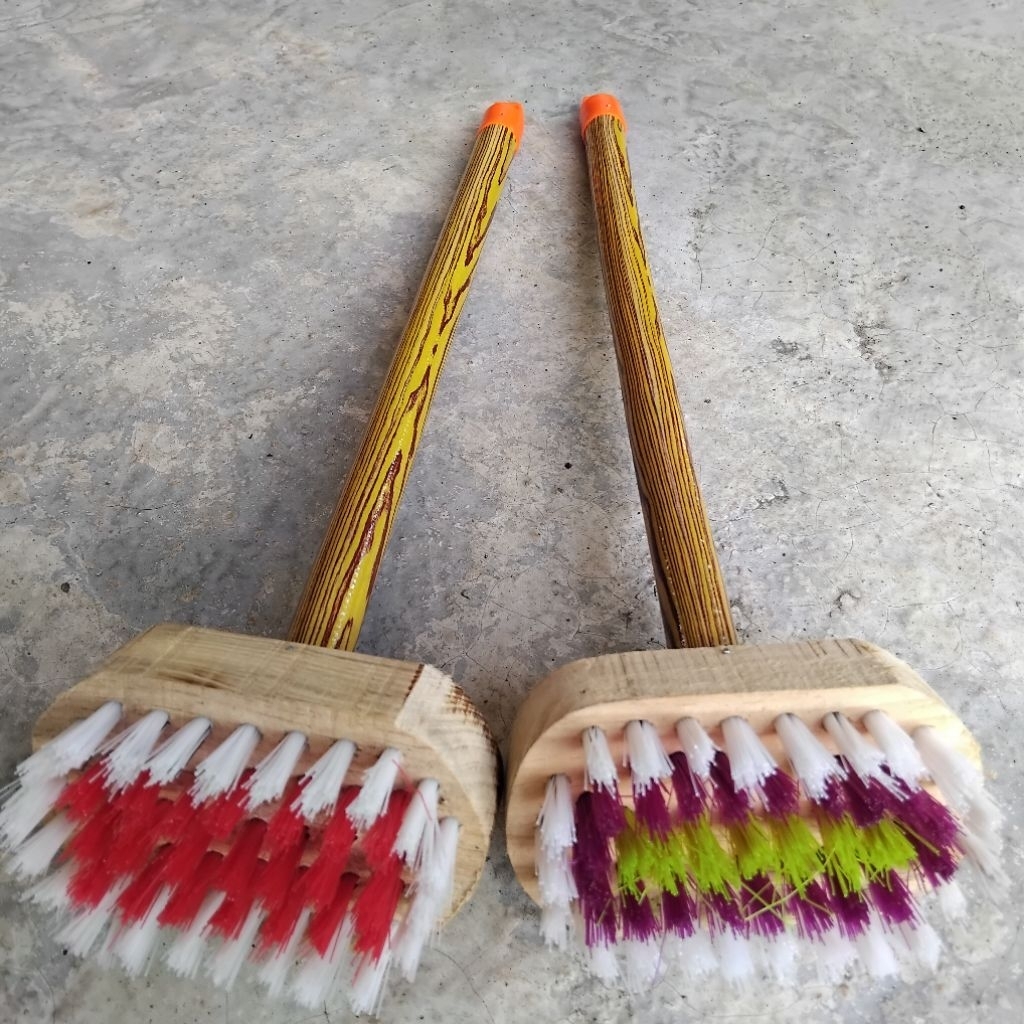 Sikat Kamar Mandi / Sikat Lantai Kamar Mandi / Sikat Kerak Lumut Gagang Kayu