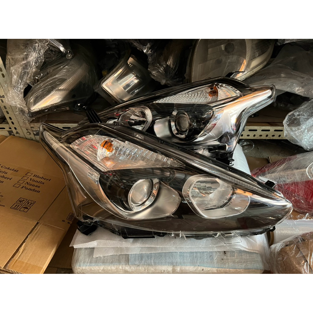 Headlamp Lampu Depan Toyota Sienta Type V G 2015 2016 2017 2018 Original