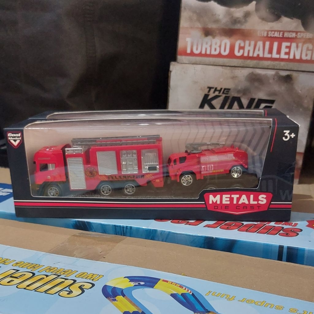 Diecast Mobil Truk Pemadam Kebakaran Apolo