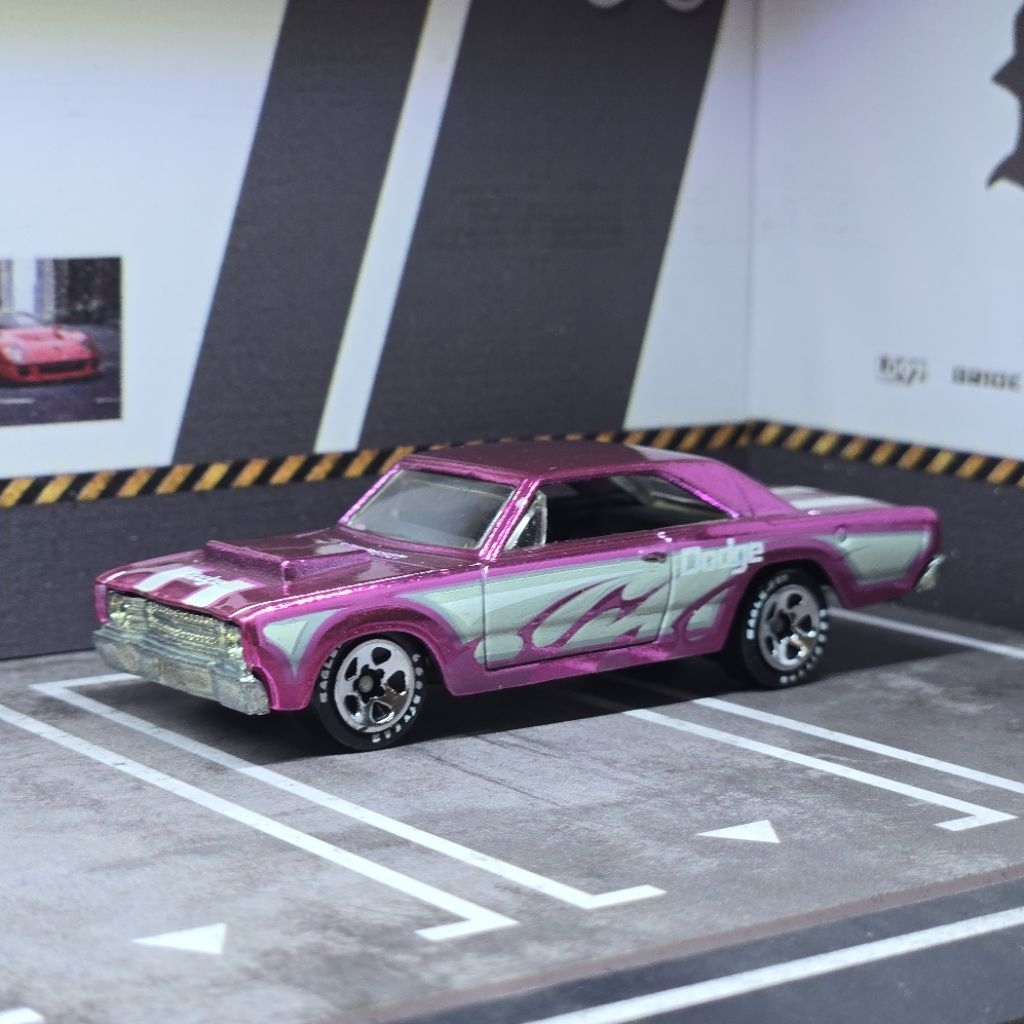 Hot Wheels Classics Loose 1/64 1970 Dodge Dart Chrome Pink