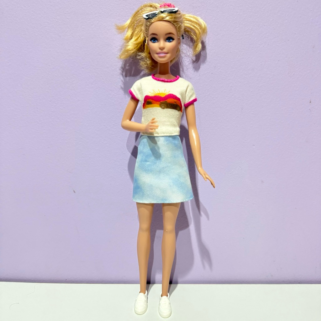 Barbie Malibu Doll - Mattel 2015 - Original - Preloved