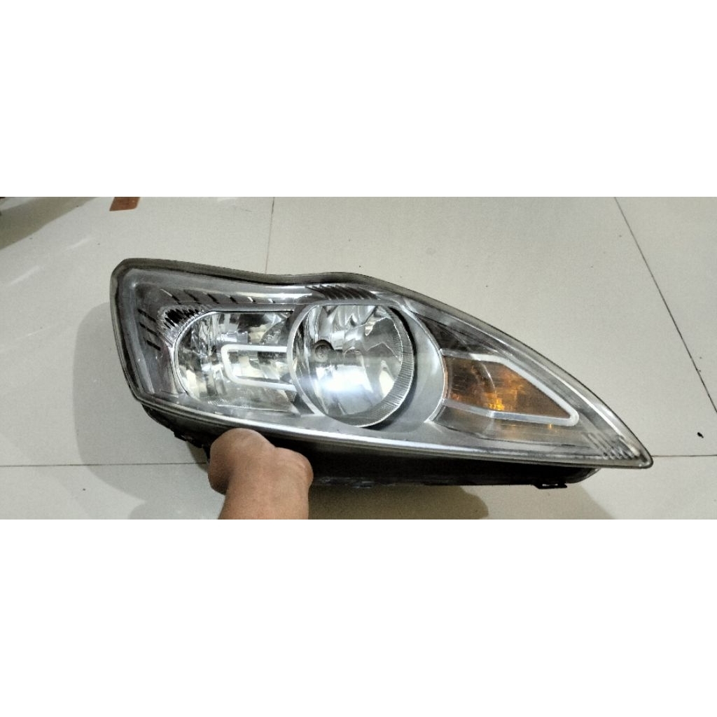 lampu depan headlamp Ford focus 2009-2011 sebelah kanan
