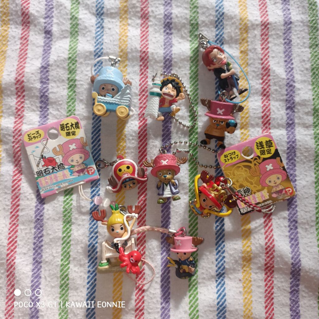 One Piece Charm Gashapon Trinkets Figure