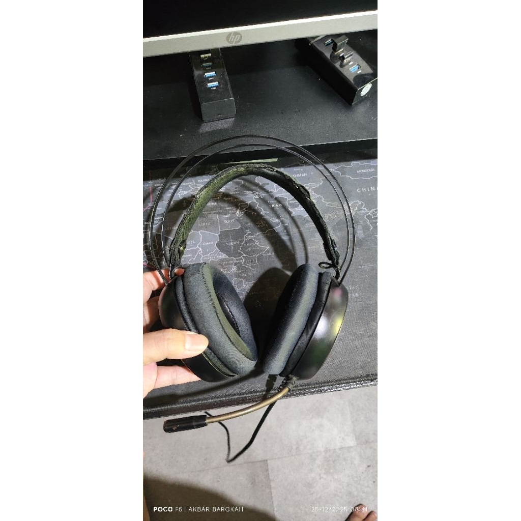 Armageddon_headphone