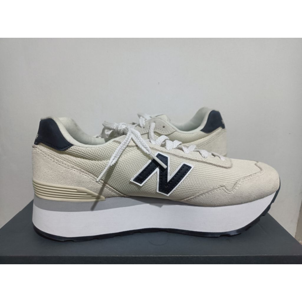 Sepatu Sneakers New Balance (NB) Second Sempurna WL525HAH Cream Hitam + Dus