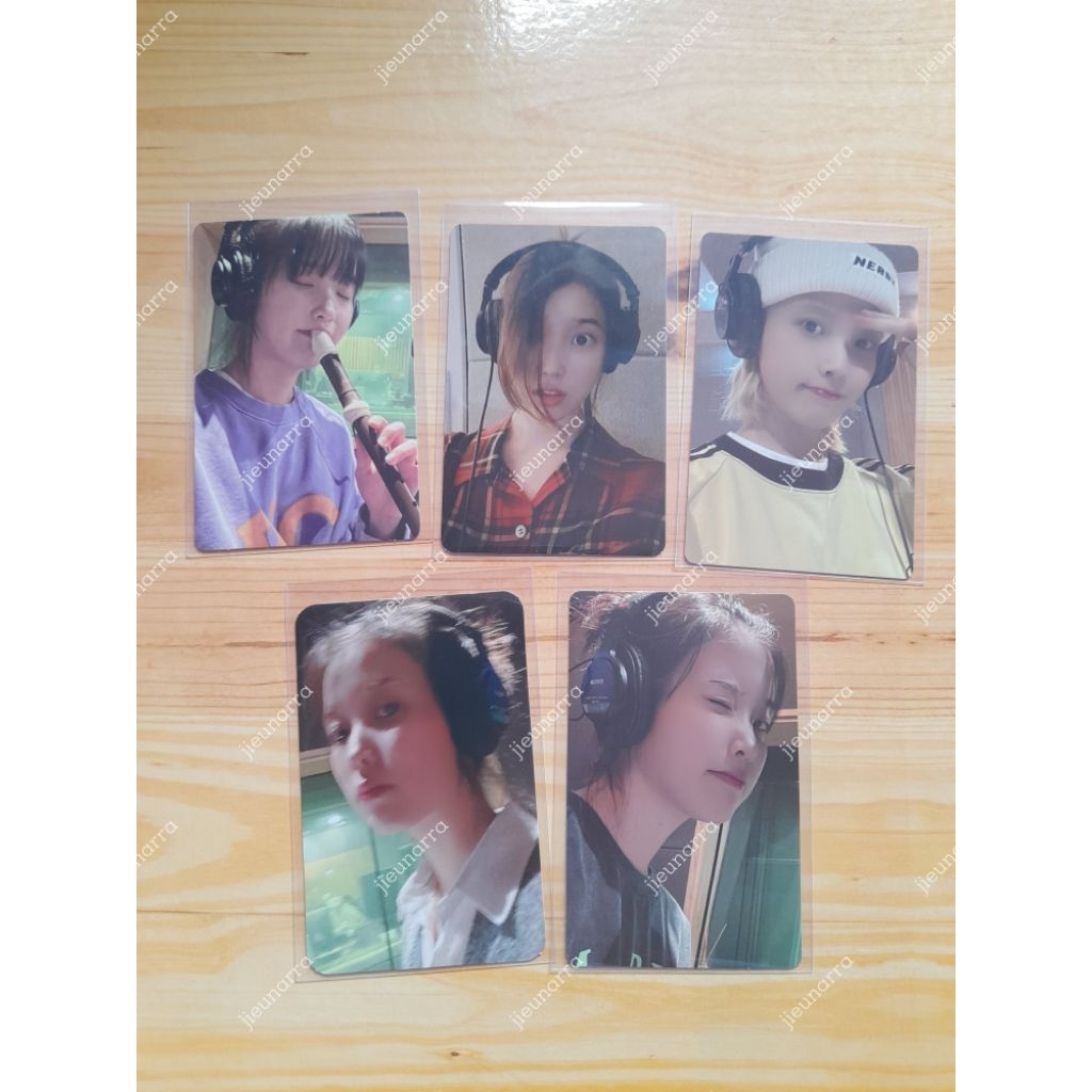 (Take All) IU Official Photocard - PC Headphone