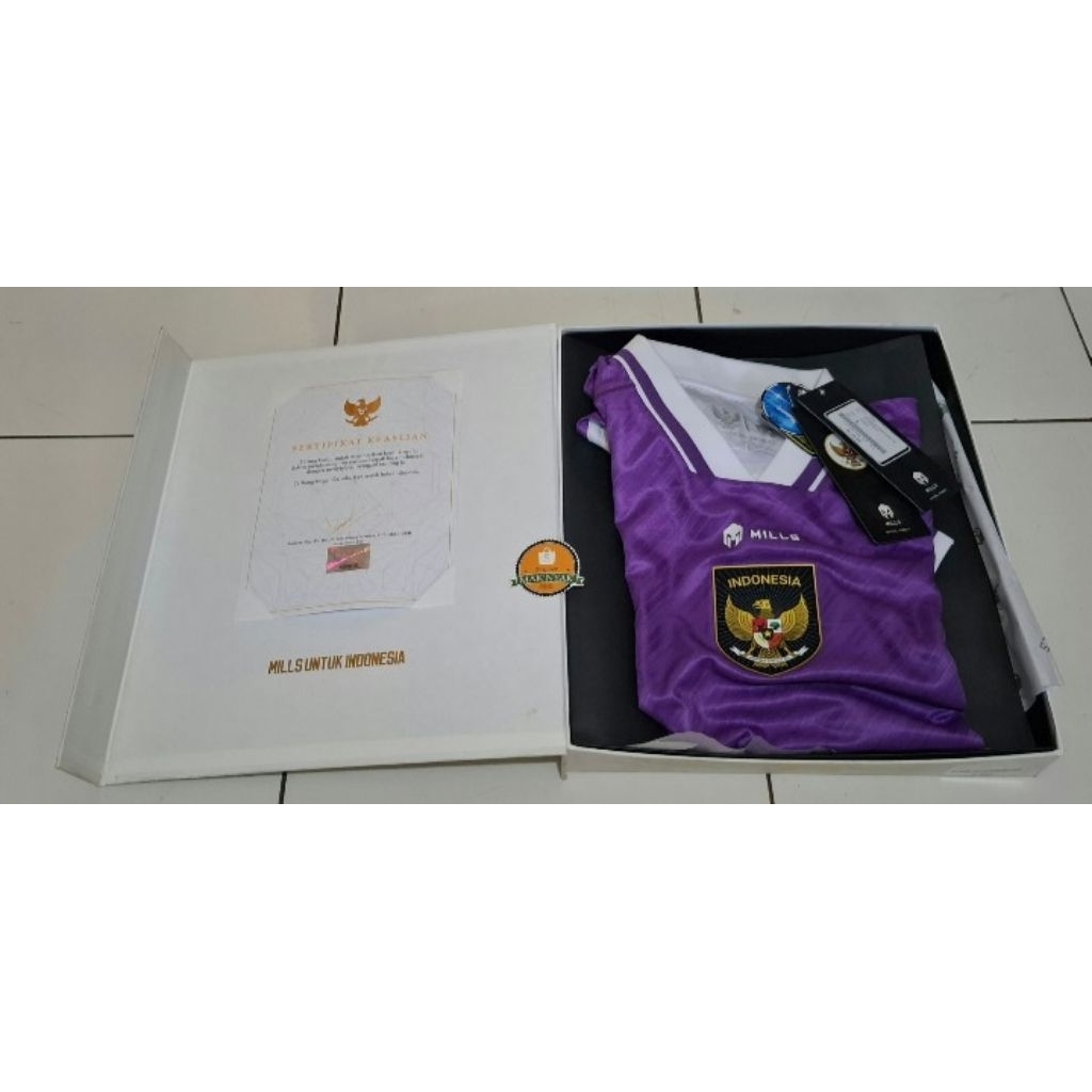 Jersey bola / timnas indo / player issue kiper third ori mills 2022 / L