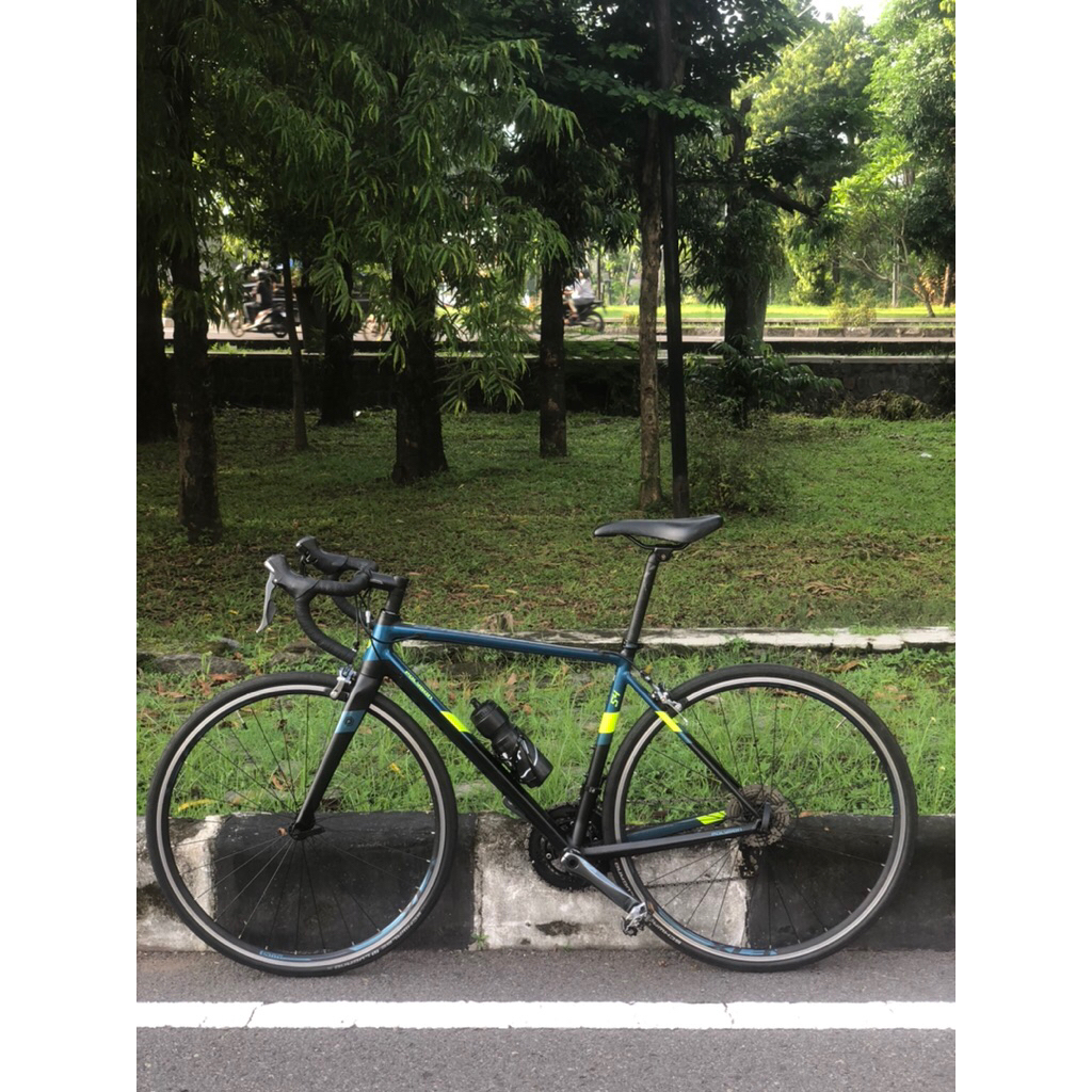 Roadbike polygon strattos S4